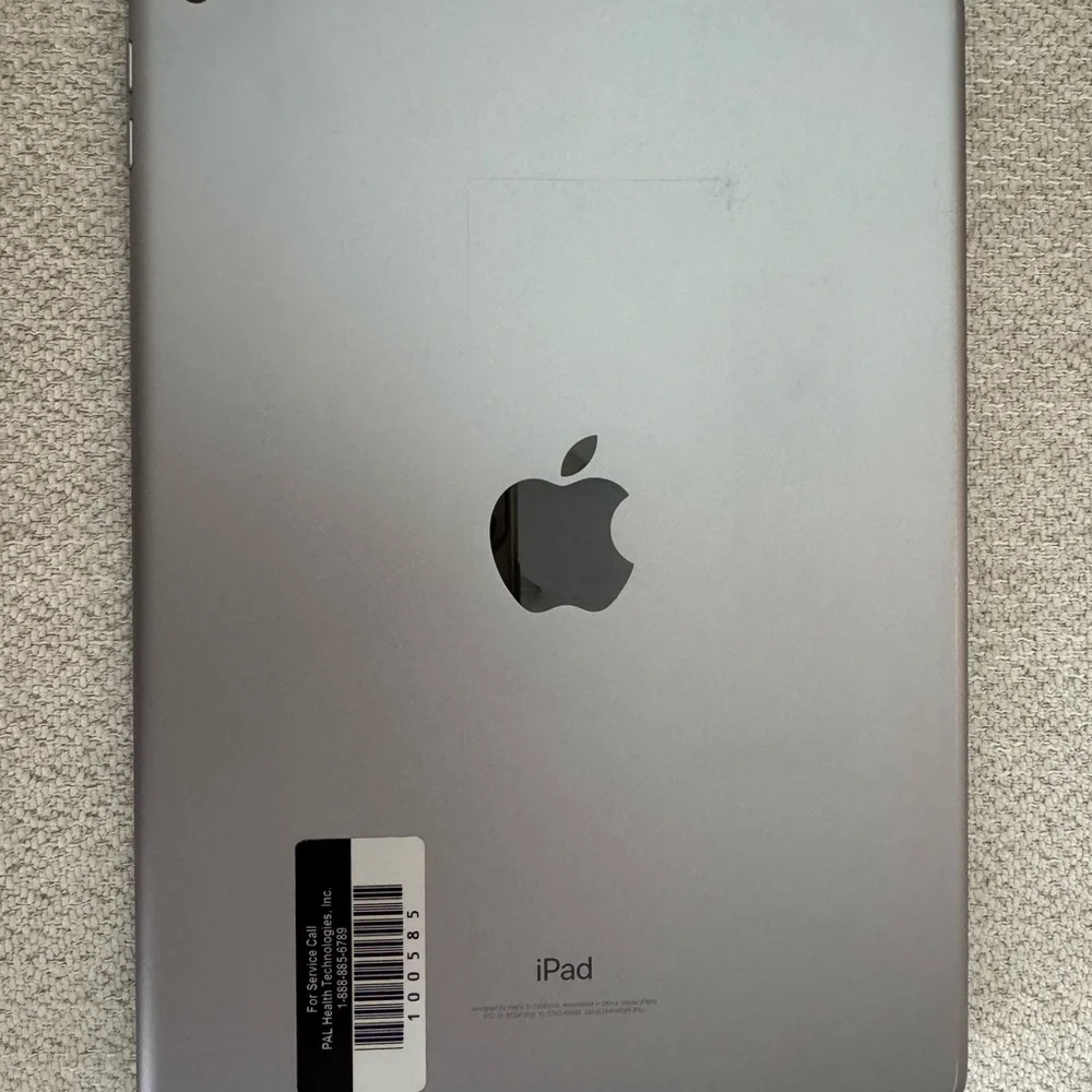 Apple iPad - Black Frame